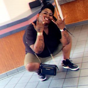 Meet your Posher, Shaneqwa